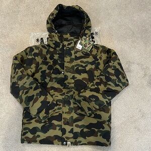 NWT A BATHING APE BAPE 1ST CAMO SNOWBOARD DOWN JACKET Official  green size L
